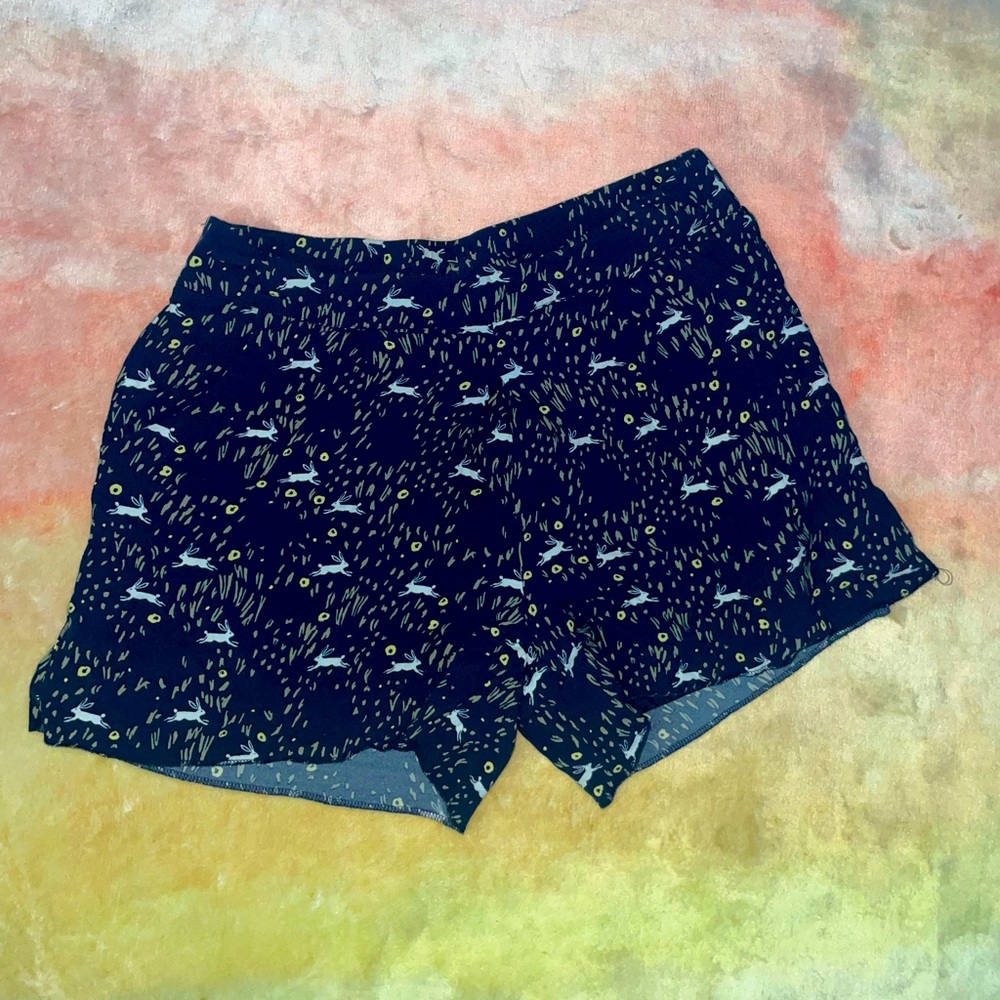 Lauren Conrad Disney Alice in Wonderland White Rabbit Print Shorts Navy Medium